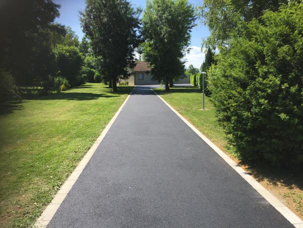 Aménagement cour en enrobé environs Beaune (21)