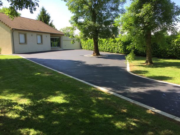 Aménagement cour en enrobé environs Beaune (21)